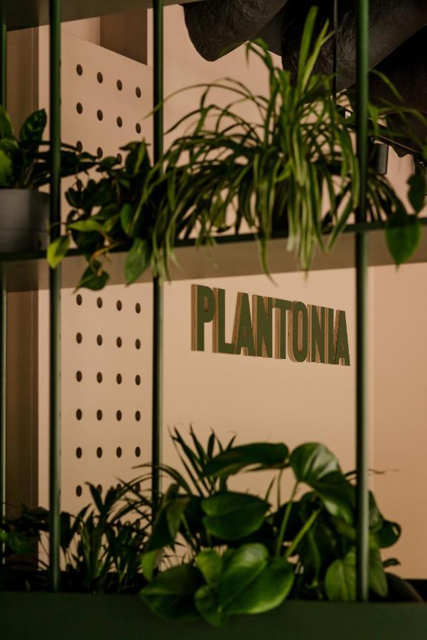 Plantonia Aparthotel Краков Экстерьер фото